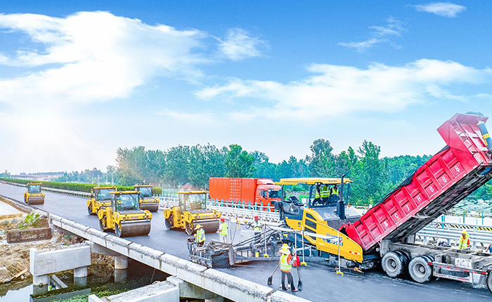 江蘇高速上演徐工成套道路機(jī)械大片！